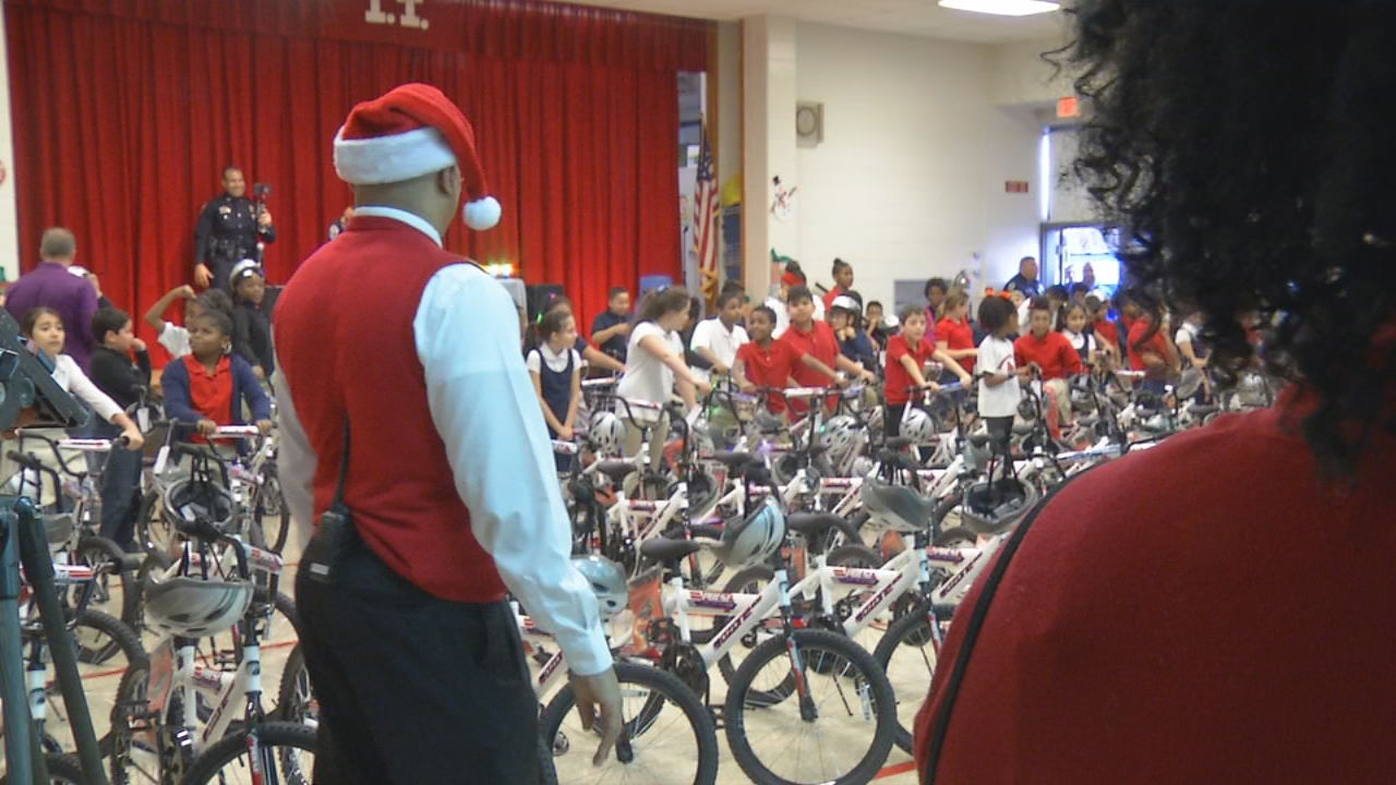 Louisville elementary students surprised with free bikes on last day of school